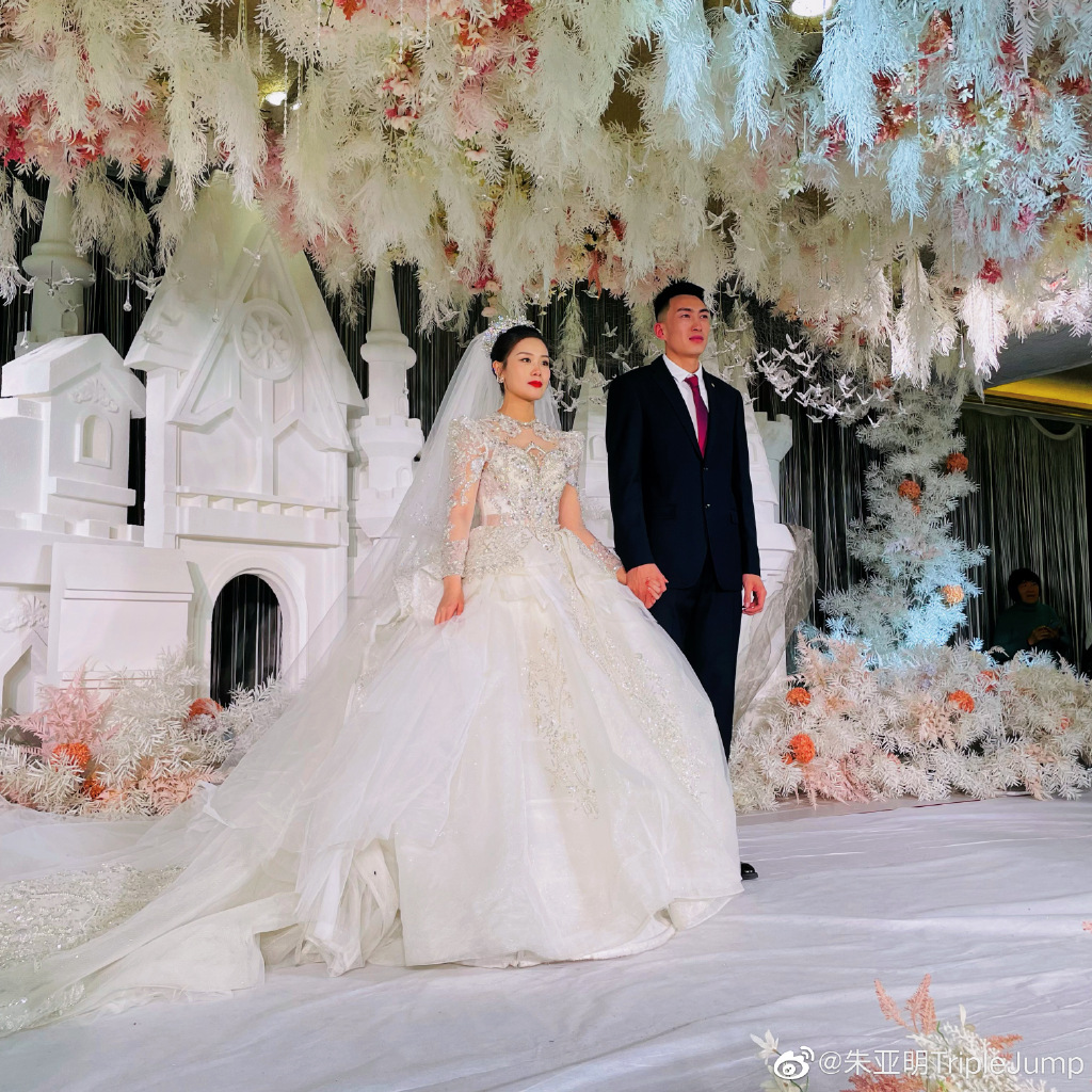 奥运会|婚礼后第二天就舍下娇妻返京训练，中国27岁奥运亚军惟盼巴黎摘金