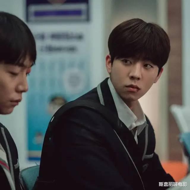 金秀贤|2021年人气高涨的8位韩国邻家男神,崔宇植金秀贤俊昊谁最佳?