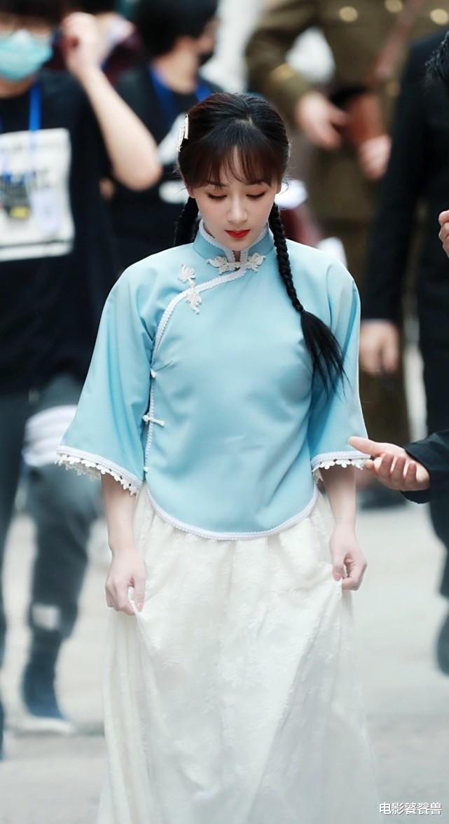 海清|《萌探》正式官宣阵容，杨紫海报造型有点甜，90花瘦身后已变美