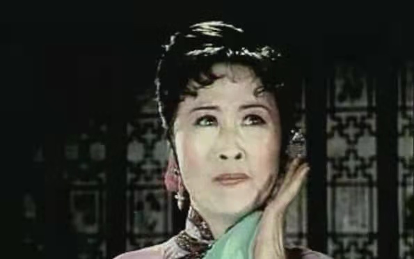 张少华|“丑娘”张少华年轻时有多美?校花级别,20岁照片简直太美了