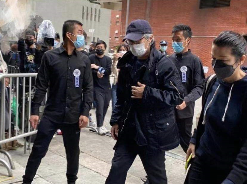 周星驰|吴孟达葬礼现场：周星驰憔悴哀伤，刘德华双手合十，吴君如眼睛肿