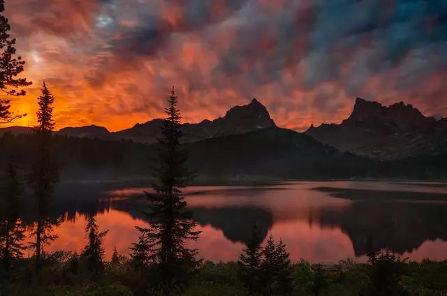 超实用低光拍摄风景的9个技巧