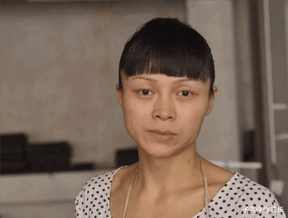 甘愿|他为爱甘愿做“女人”，人生经历被拍成纪录片，结局比想象的悲惨