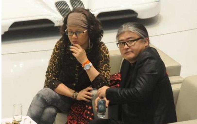 刘欢|自2009年确诊后，刘欢乌发变白丝，今再传病情恶化？妻子相守32年