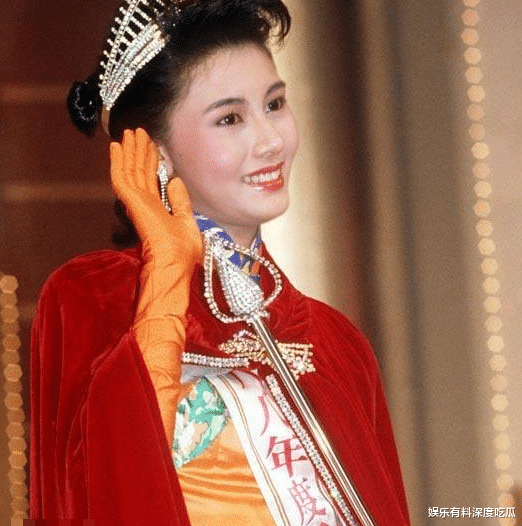 李嘉欣|让李嘉诚违反家规，半夜带回家的女人究竟是谁？