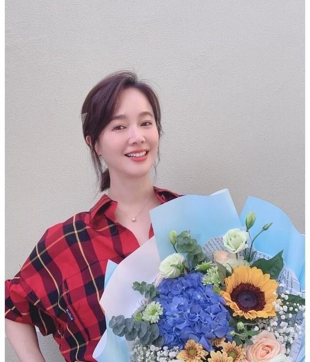 宋智雅|左小青和陈数魅力女性，活出自己的一片天