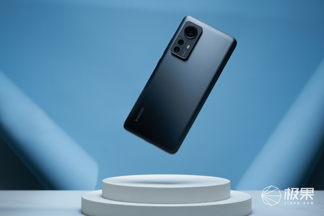 华为|小米12X上手体验：绝佳体验+绝佳手感！这才是小屏手机该有的样子！