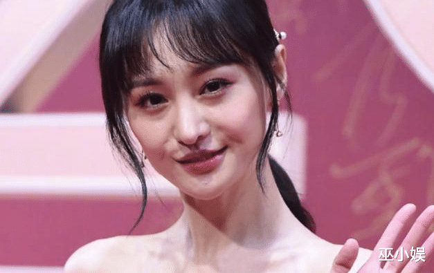 郑爽|曝郑爽暴瘦疑似吸毒所致？知名博主要她去验头发，质疑其精神有问题