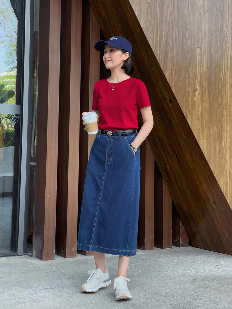 泰安秋子|仅用“T恤衫”挽救整个夏季衣橱？有了它：你的美才能应景！