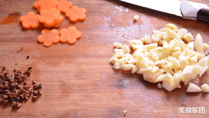 西兰花|夏天，吃它刮油甩赘肉，坚持1个月，水桶腰变成小细腰，人更美了
