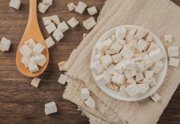 睡眠|45岁男子频繁尿急，3个月后查出肾衰，主任：身上3处异常，尽早检查