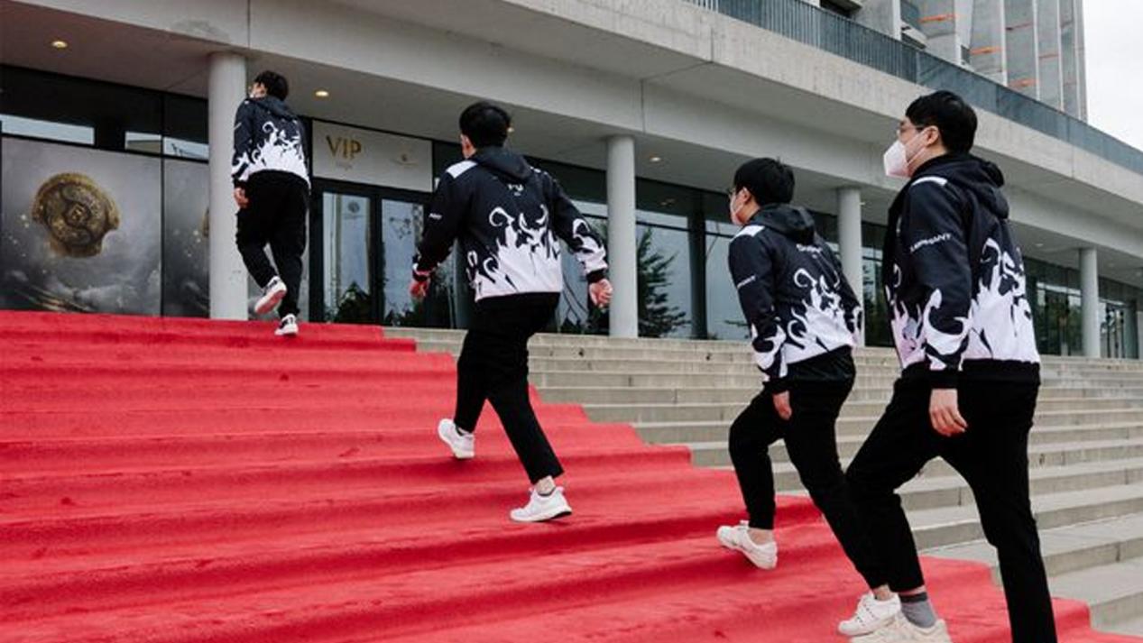 LGD|DOTA2：小象败者组首轮被淘汰，官博回应解散传闻