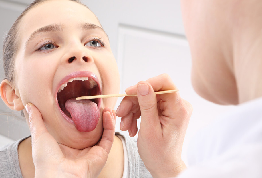 肝癌|肝癌“上身”，舌头先知！专家：舌头3变化，八成是肝癌前兆，早做肝CT