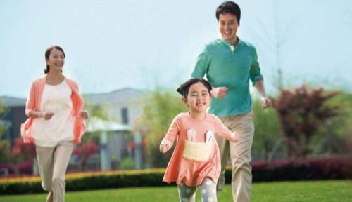 小杨说育儿|李玫瑾:别掏心掏肺对孩子好,“三不惯两不管”将来才有出息