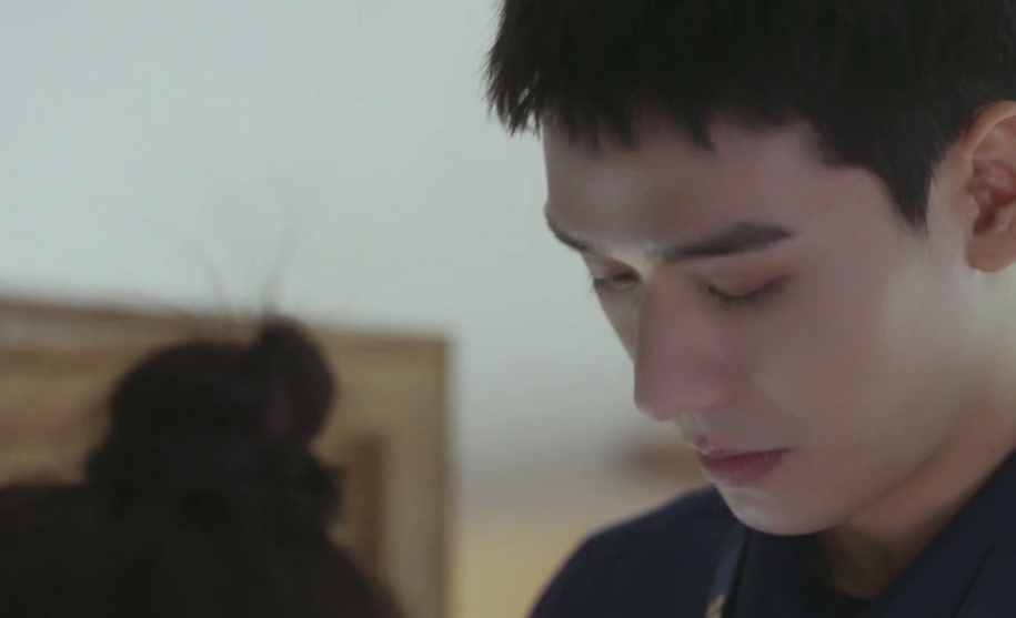 龚俊|电视剧《你好火焰蓝》,龚俊演得蛮好的,声音也蛮自然的