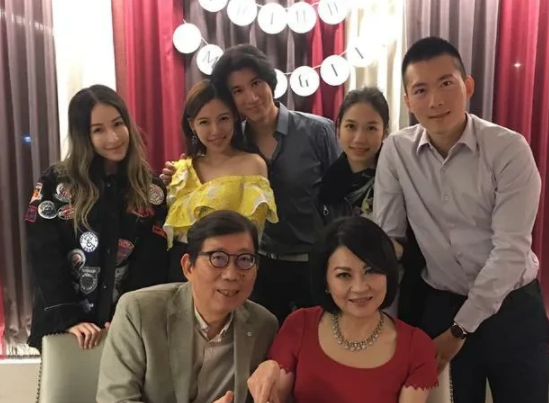 王力宏|王力宏“塌房”，7个女人与之相关！有人因祸得福，有人雪上加霜！