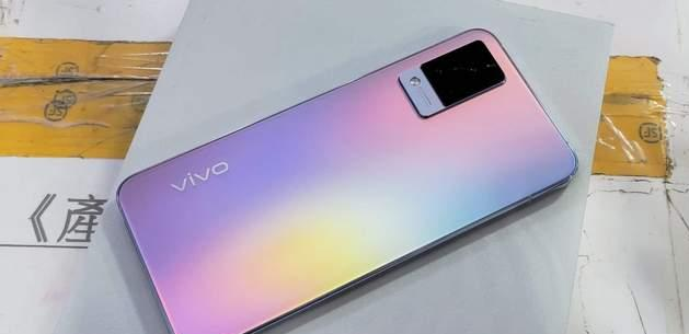 華為|從小米用到華為再到vivo，機主憋了一肚子話想說，體驗差距明顯