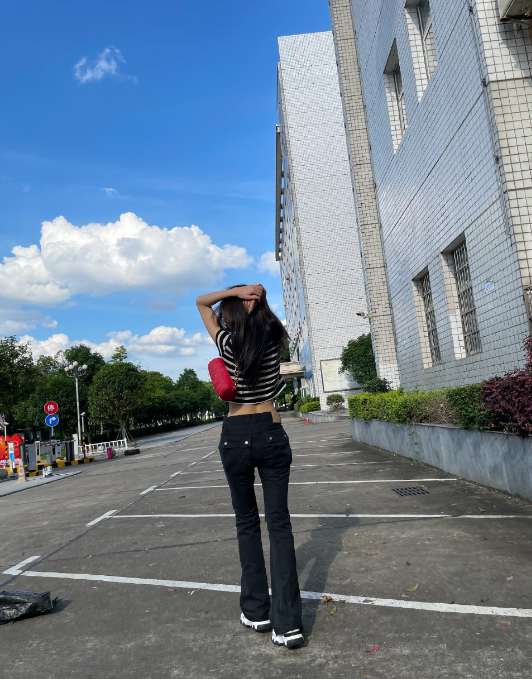 白蛇2|沈梦辰发文晒身材照，其腰受到不少羡慕