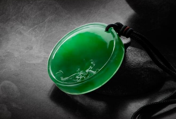 翡翠|遇到这样的翡翠原石,一定要仔细鉴赏,基本上会开出高品质料子