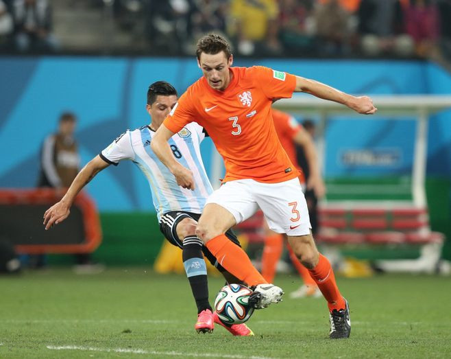 韩国队|欧洲杯后卫身价榜TOP10!法国、荷兰、葡萄牙各两人,德里赫特最贵