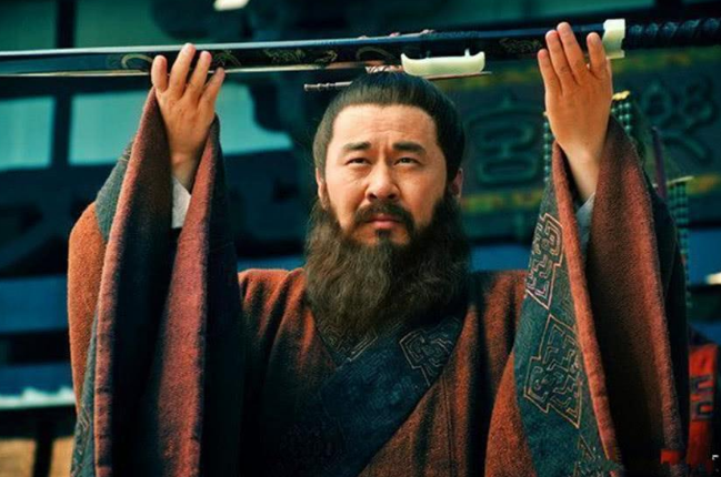 曹操|曹操为何执意要杀华佗?12年后发现,曹操做法太高明