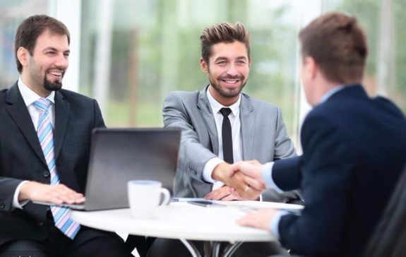 招聘|领导出差员工代为招聘，要学历本硕985起步，结果招到大牛后蒙了