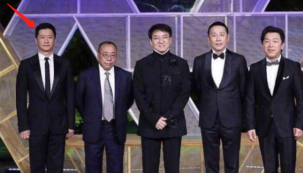 吴京|为何大家都说合照要远离吴京？原以为在开玩笑，看到照片后秒懂