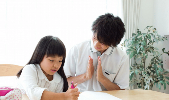 雷五有料|家长希望孩子自信阳光， 要注意好教育方法，能够让孩子养成自信心