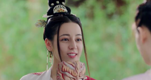 奇案异闻录 迪丽热巴斗笠变装李长歌：并非硬凹女神，而是倾国倾城