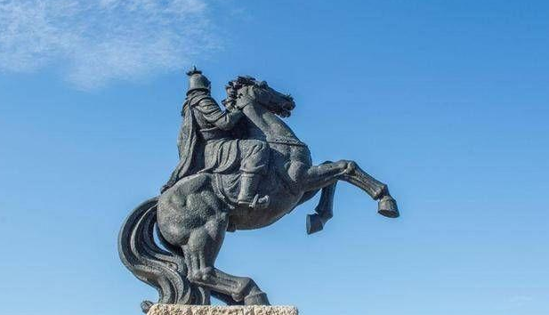 她们无界限的爱 耿恭几十个人是怎么守住北匈奴两万人围攻一年的？