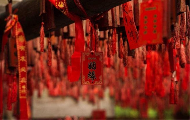 巧谈八字命理|算八字：男命八字日坐偏财，注定难逃二婚之命吗