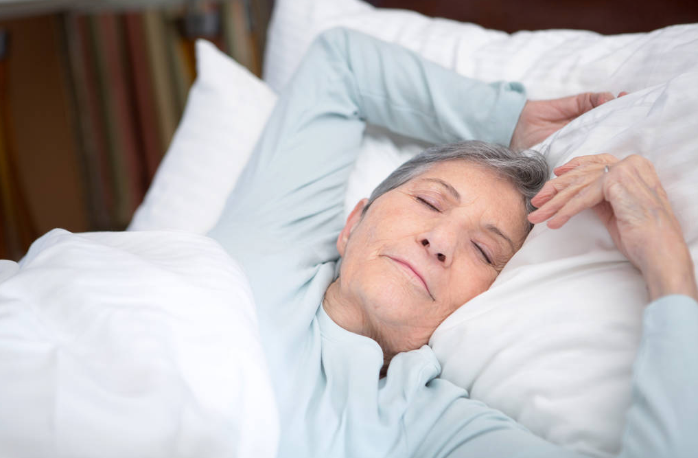 鸡胸肉|?103岁老人从不失眠，“诀窍”有4个，失眠者不妨试试，或能安稳入睡