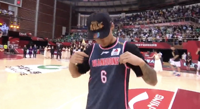 馬尚|淚目！奪冠后趙睿身穿馬尚戰袍，馬尚發文：非常非常非常驕傲