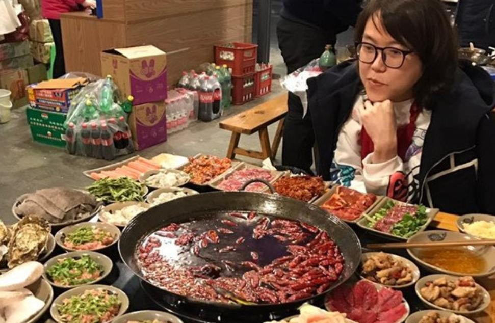 章子怡|千万级别网红浪胃仙，真实身份曝光，本人已离婚十年还有个儿子