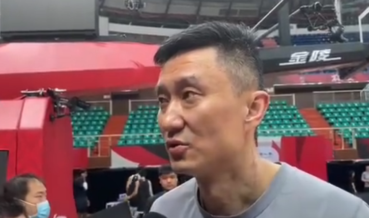 杜鋒|毒奶模式！杜鋒盛贊趙繼偉郭艾倫，易建聯(lián)與蔣興權(quán)熱聊+投籃10中9