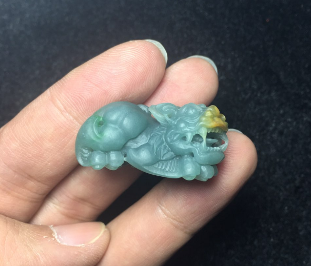 翡翠|翡翠饰品虽然很受欢迎，但也不是所有人都能戴，你知道为什么吗？