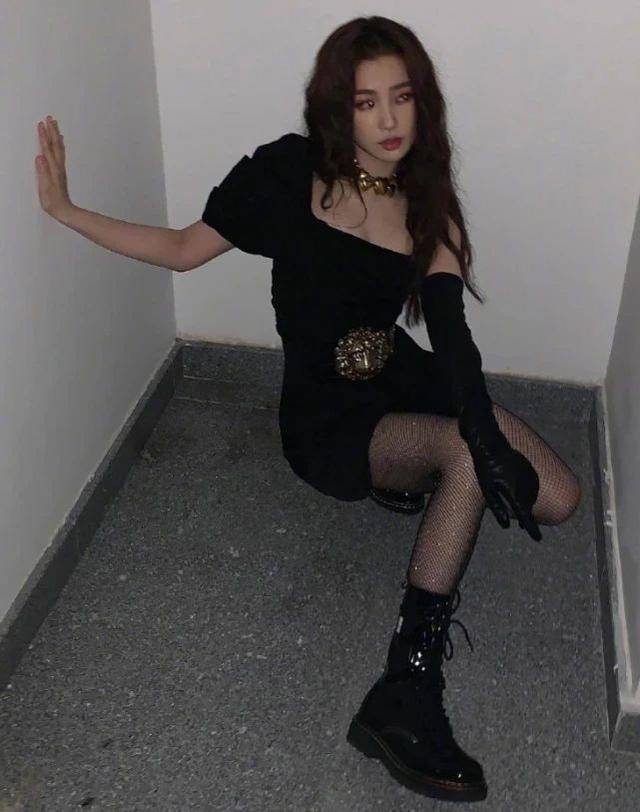 我爱的人飞走了|复古是最近女性流行的着装元素
