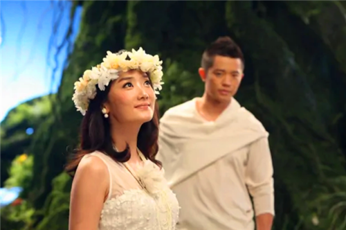 曾毅|两人默契搭档23年却没成夫妻，现今一位年入千万，一位却负债百万