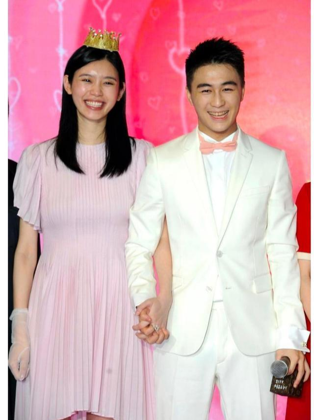 影视解说|奚梦瑶二胎奖励是婚礼？赌王四太找大师算出女方子嗣多，同意进门