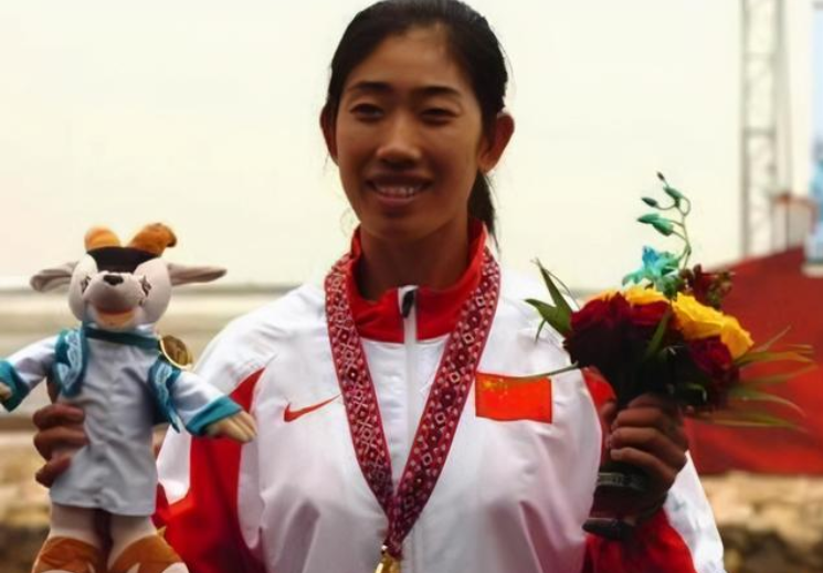 明星|“儿子”是当红明星，女儿是奥运冠军，51岁她才是真正人生赢家