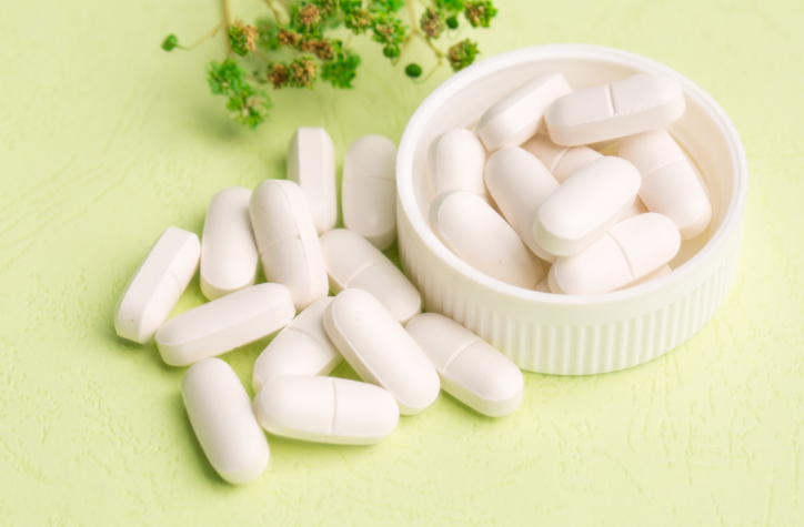 医生|每吃一口都是在骨头上“钻眼”，医生：远离“1绿1白”，不少人还当成宝！