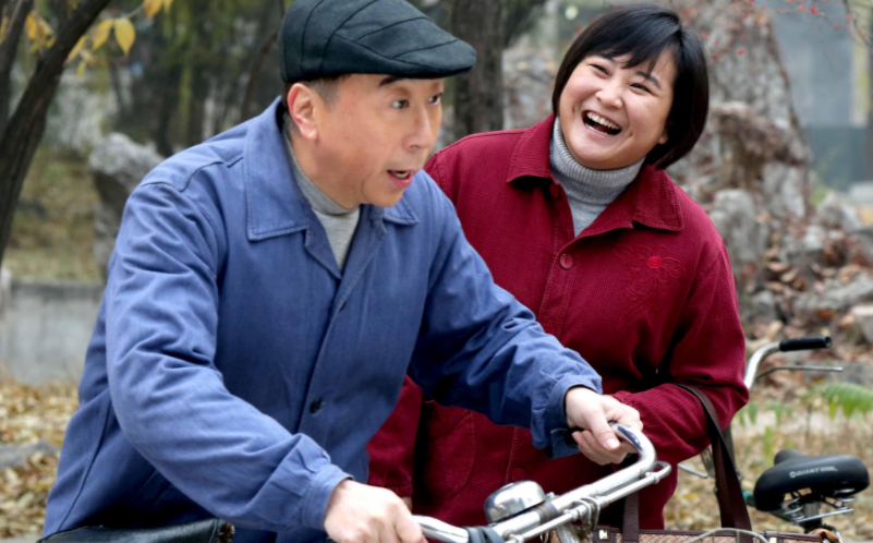 贾玲|为挣快钱“抛弃”贾玲，今从春晚巨星沦为笑柄，网友：自作自受