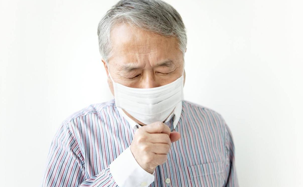 牙周炎|衛生組織呼吁：停止使用“2煙1白”，或是肺癌的“誘發劑”，趁早扔