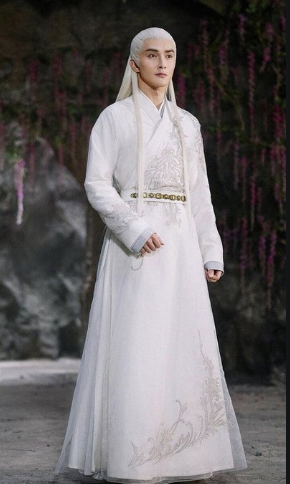 成毅|杨紫成毅沉香如屑腻歪戏份太代感！应渊白发帝君气质略胜东华！