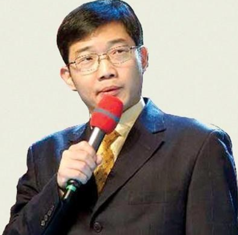 黄家驹|他故意把黄家驹念成“黄家狗”，自以为很幽默，却断送了自己前程