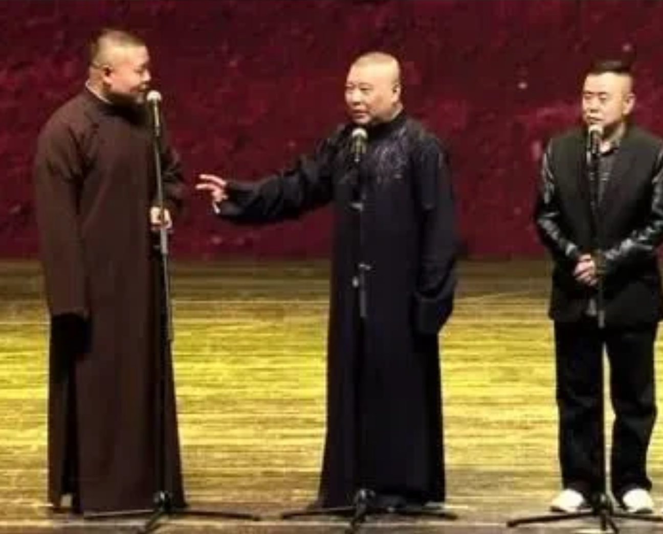 潘长江|一次，郭德纲请潘长江拍三天戏，准备给60万片酬，潘长江：我们是哥们