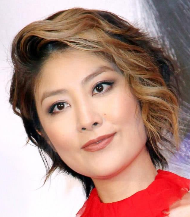 陈慧琳|陈慧琳近照，丈夫秃顶显沧桑，陈慧琳曾表示：老公秃得不算太难看