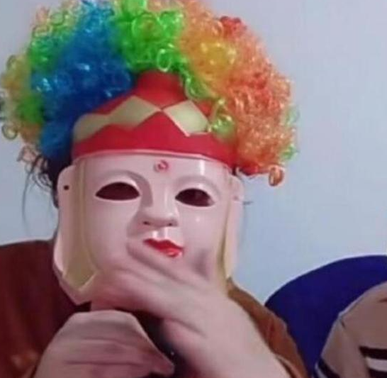 |低俗网红“郭老师”被封后，想“曲线复出”，业内人士称后果或很严重