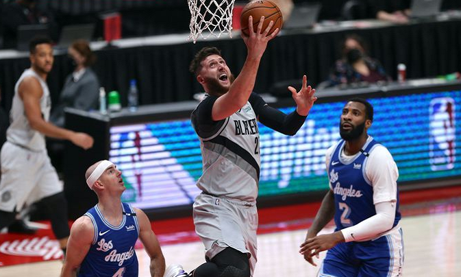 安东尼·戴维斯|湖人直通季后赛希望渺茫！浓眉哥点出崩盘原因，沃格尔直言有信心