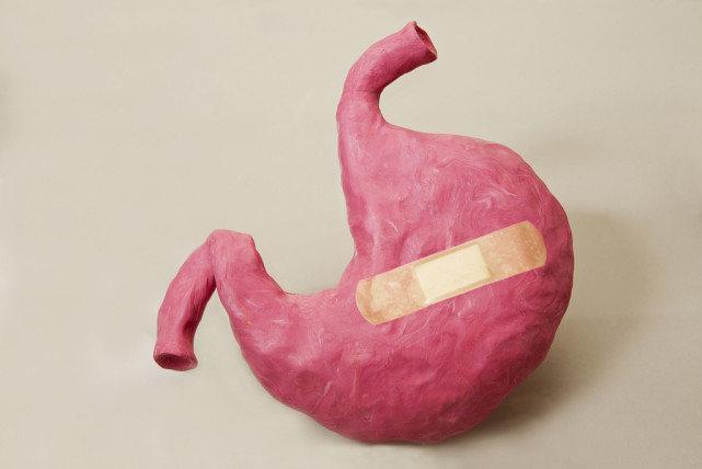 医生|27岁男子坚持吃花生米养胃，三个月后，身体怎么样了？